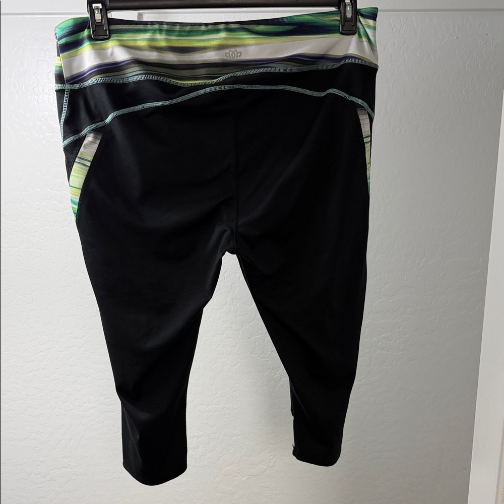 Maurices InMotion Capris - Picture 3 of 5